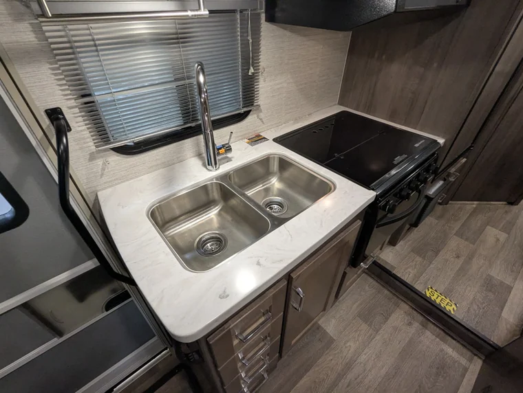 2022 Winnebago Minnie Winnie 22M, photo 15 of 28